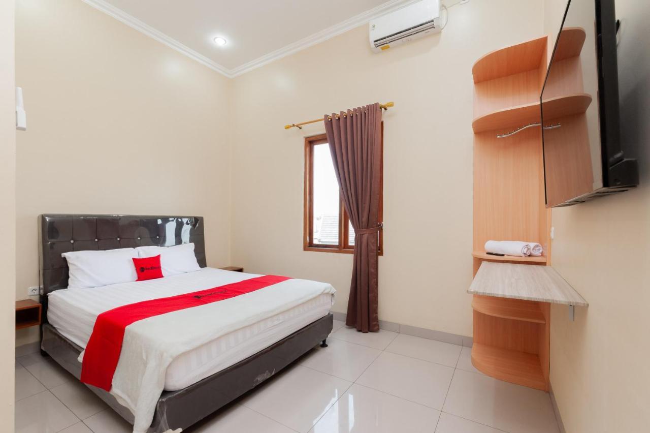 Hotel Reddoorz Syariah Near Lemahabang Station Cikarang Zewnętrze zdjęcie